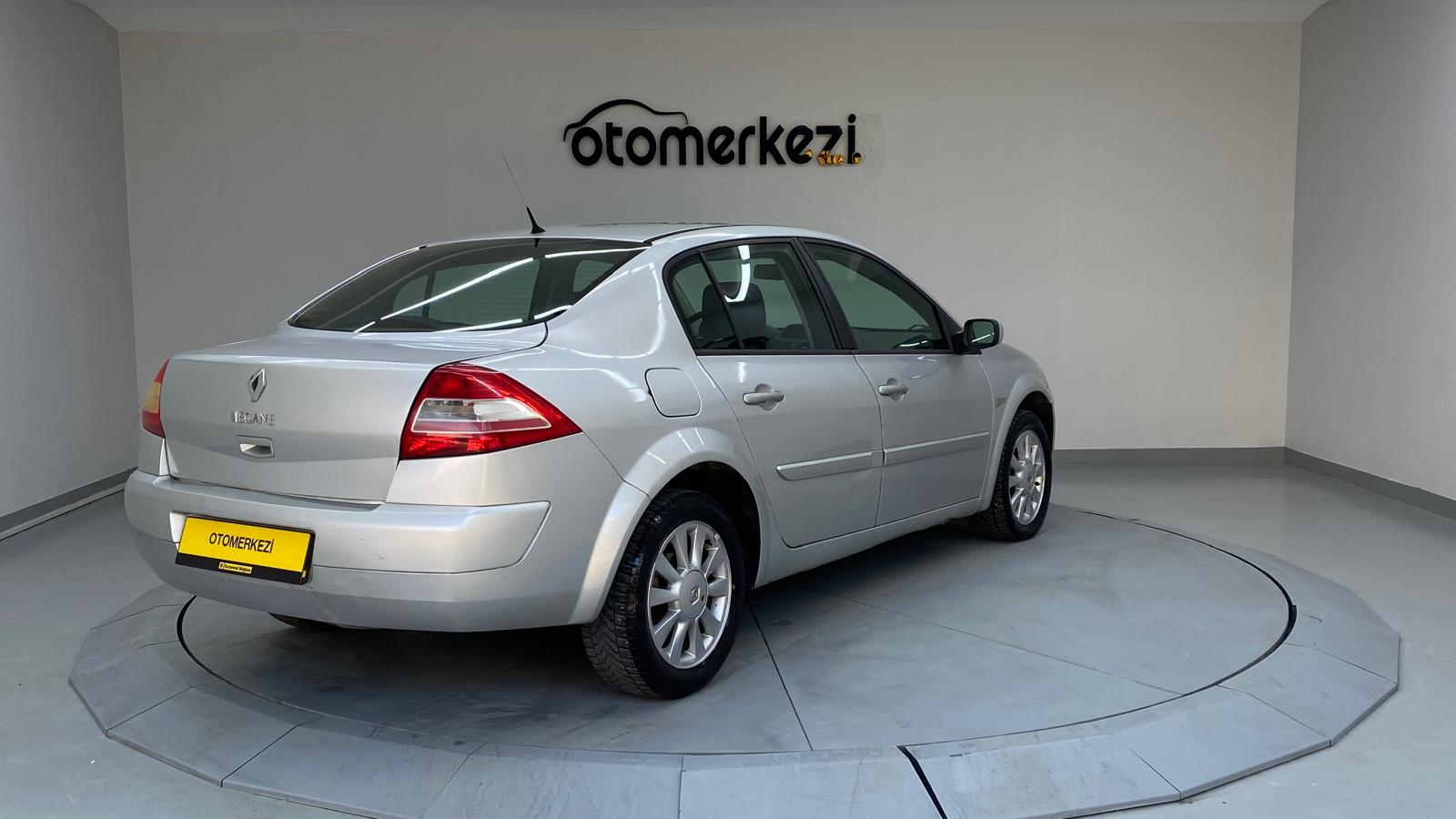 RENAULT MEGANE 5